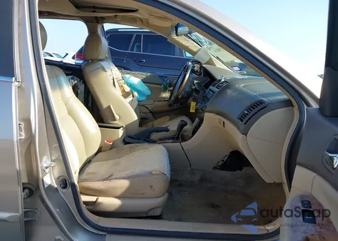 2003 Honda Accord 2.4 Ex z USA, uszkodzony, nr VIN JHMCM56603C032961